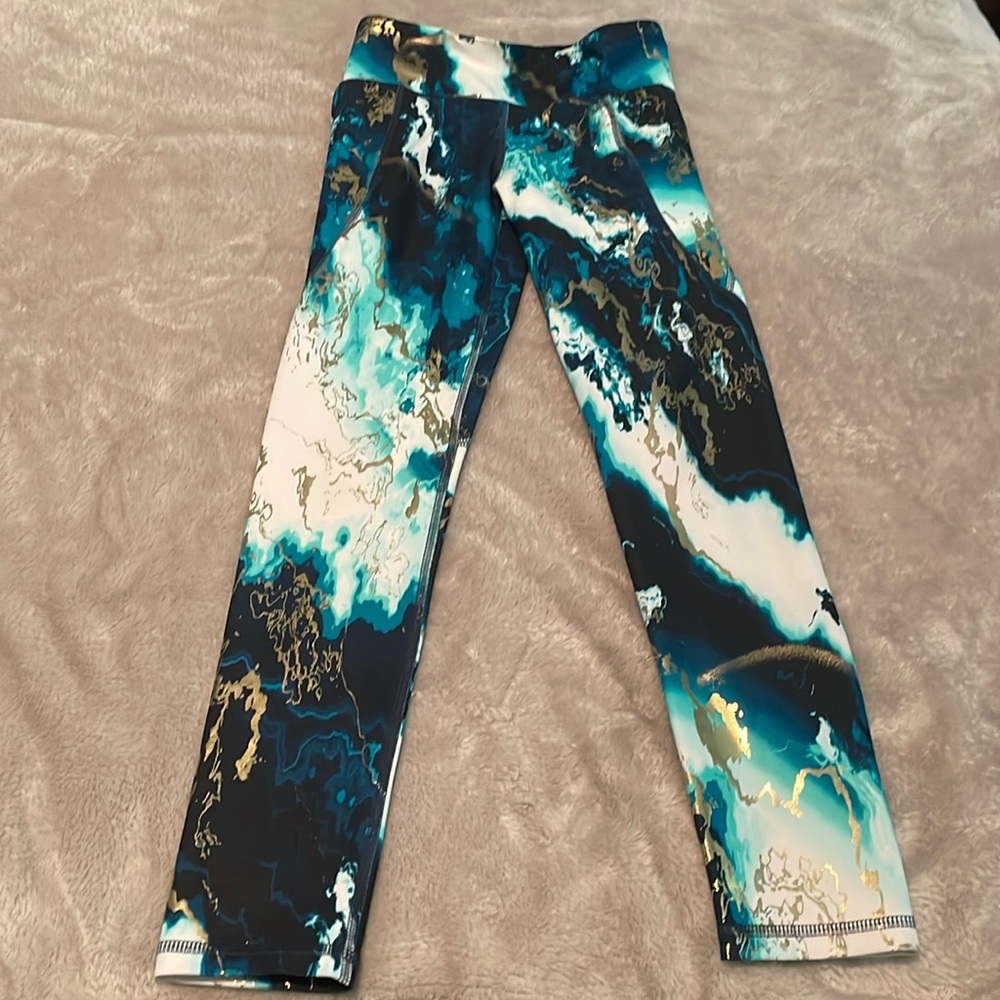 Old Navy Active green marbled leggings. Size M (8)